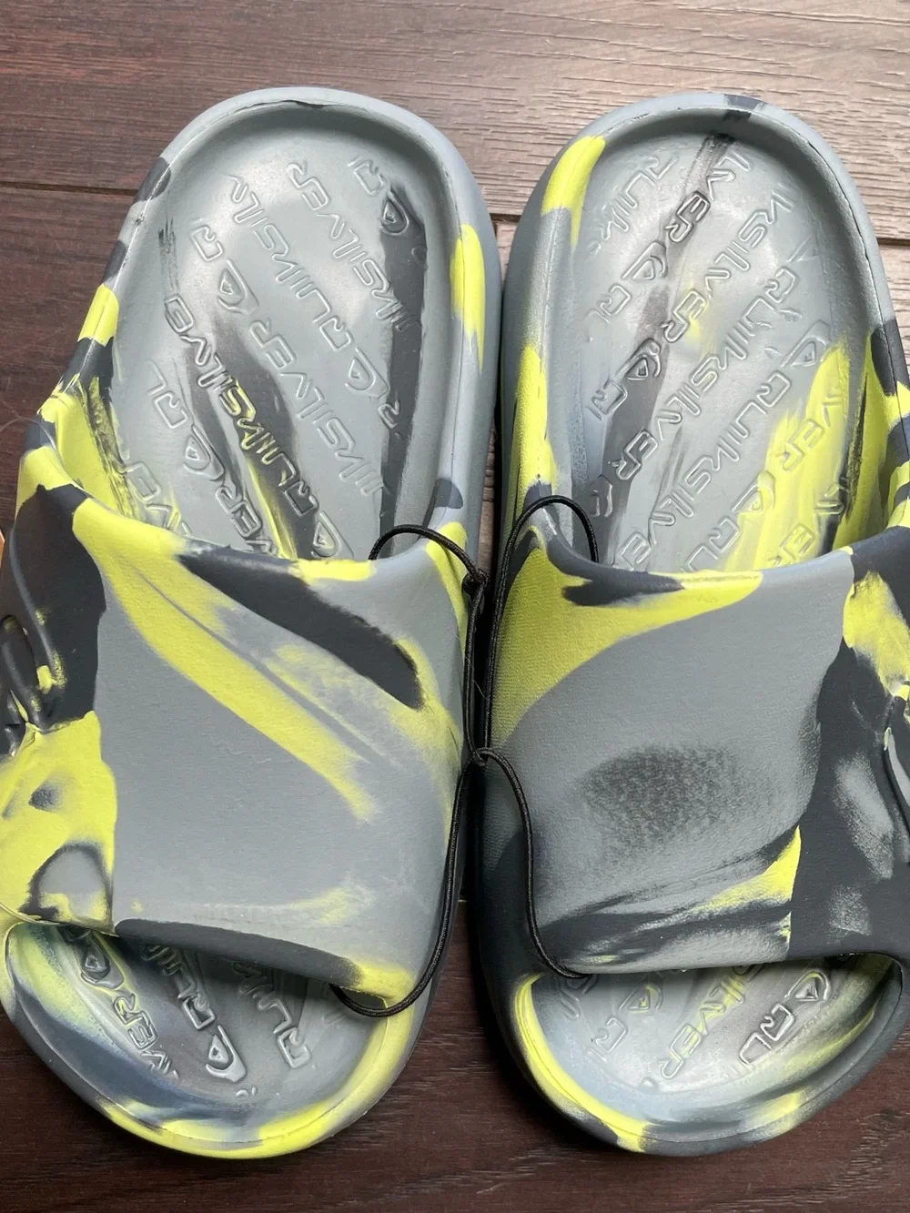 Quiksilver Kids Yellow & Gray Marbled Slide Sandals